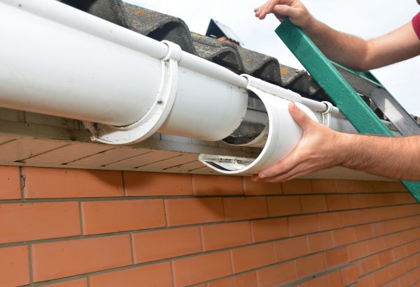 Cost of Gutter Maintenance in Redwood City