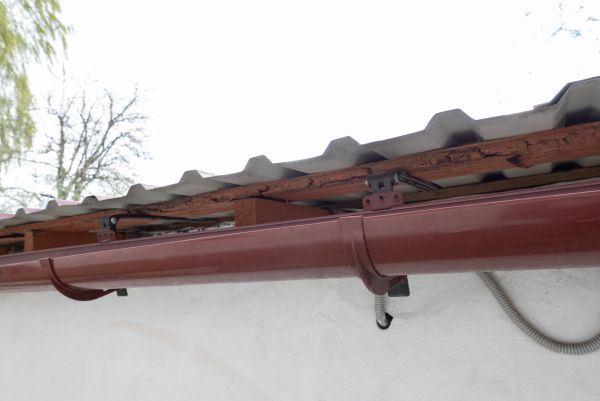 Cost of Round Gutters Installation in Redwood City